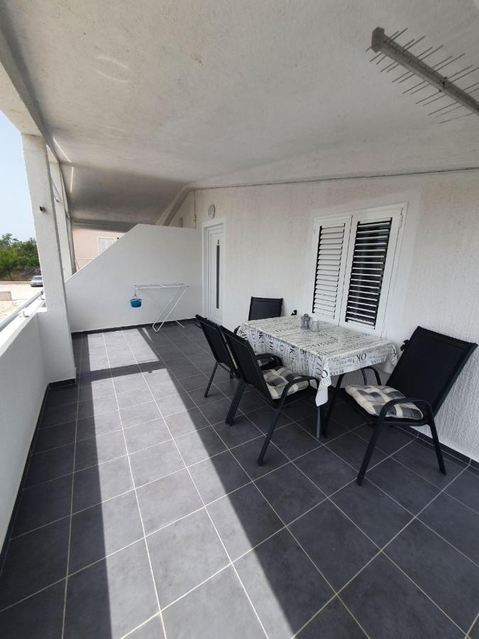 Apartments Nemcic 2 Нин Екстериор снимка