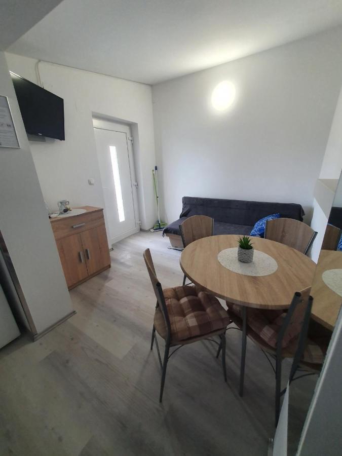 Apartments Nemcic 2 Нин Екстериор снимка
