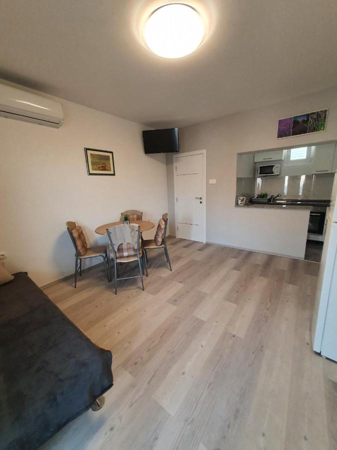 Apartments Nemcic 2 Нин Екстериор снимка