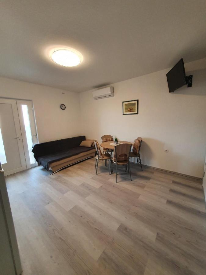 Apartments Nemcic 2 Нин Екстериор снимка