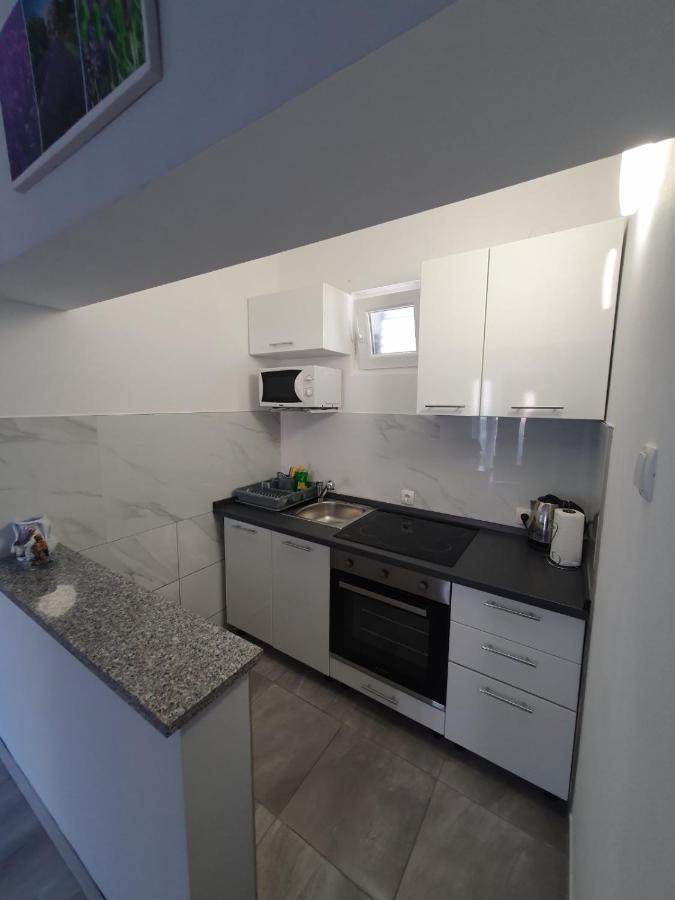 Apartments Nemcic 2 Нин Екстериор снимка