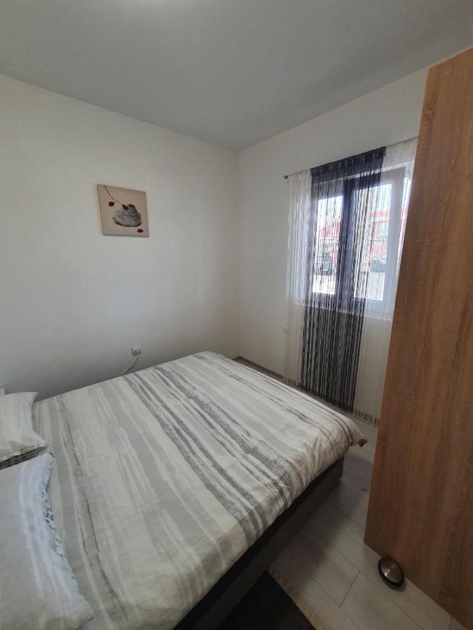 Apartments Nemcic 2 Нин Екстериор снимка