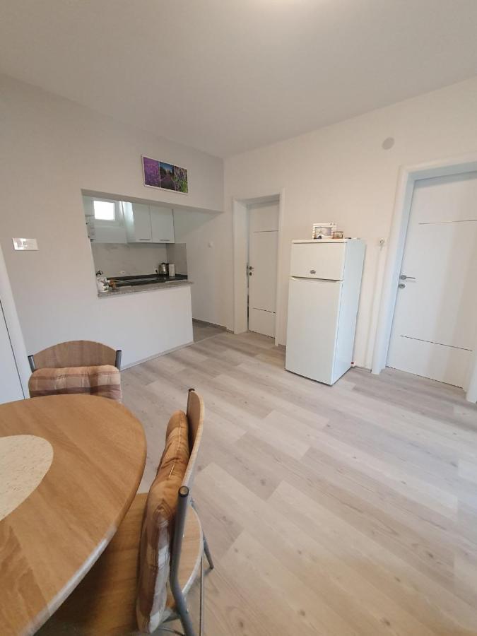 Apartments Nemcic 2 Нин Екстериор снимка