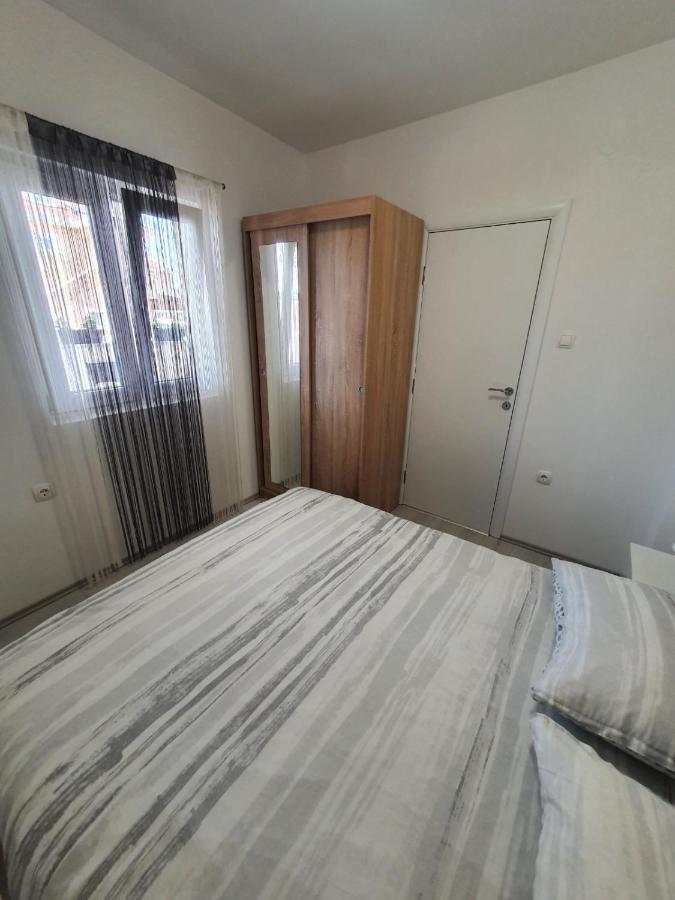 Apartments Nemcic 2 Нин Екстериор снимка